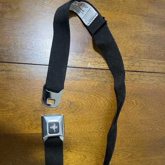 Ford Mustang seat belt buckle belt - Picture 1 of 1